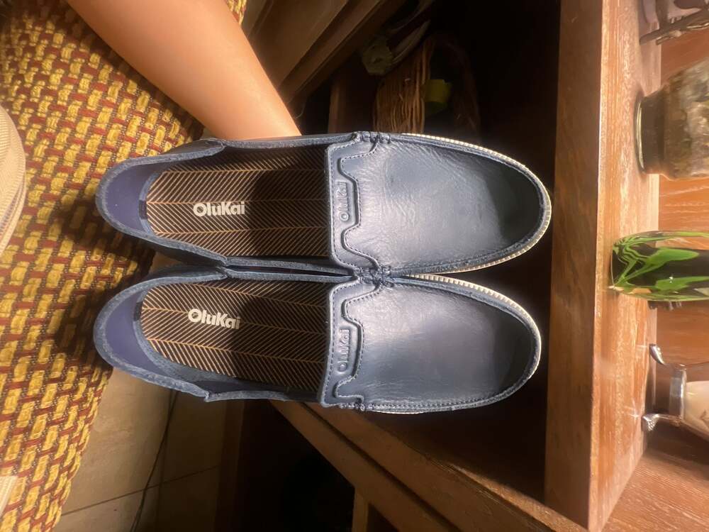 OluKai Men's Kākaha Nia Convertible Leather Loafer